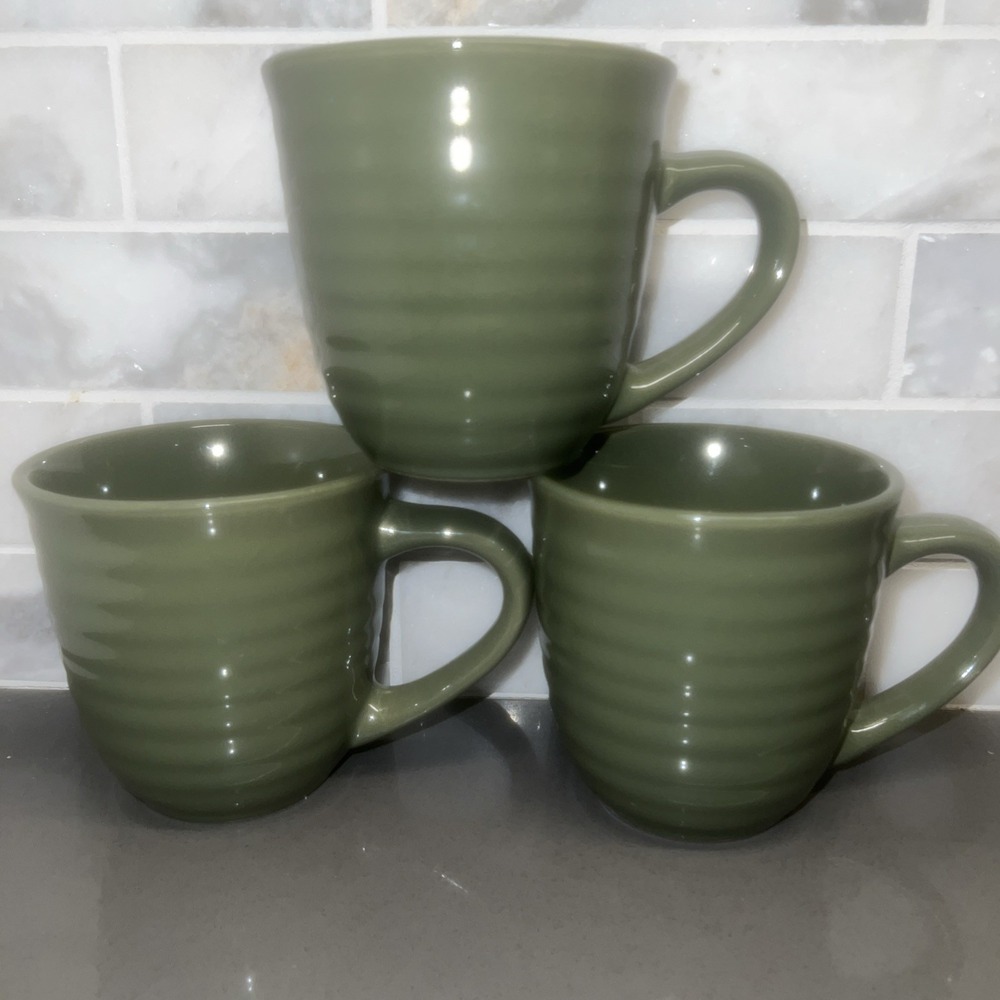 3-Home Trends Sage Green Ribbed Coffee Mug 12 oz Stoneware EUC